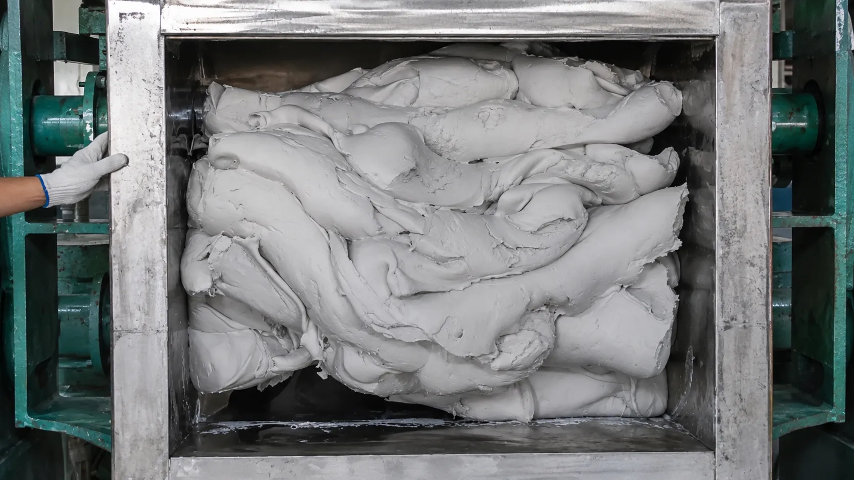 Yakows silicone rubber manufacturing factory in Dongguan China