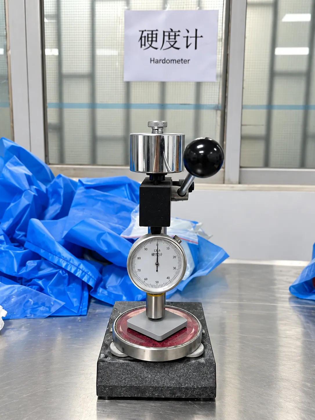 YakSil silicone rubber material packaging